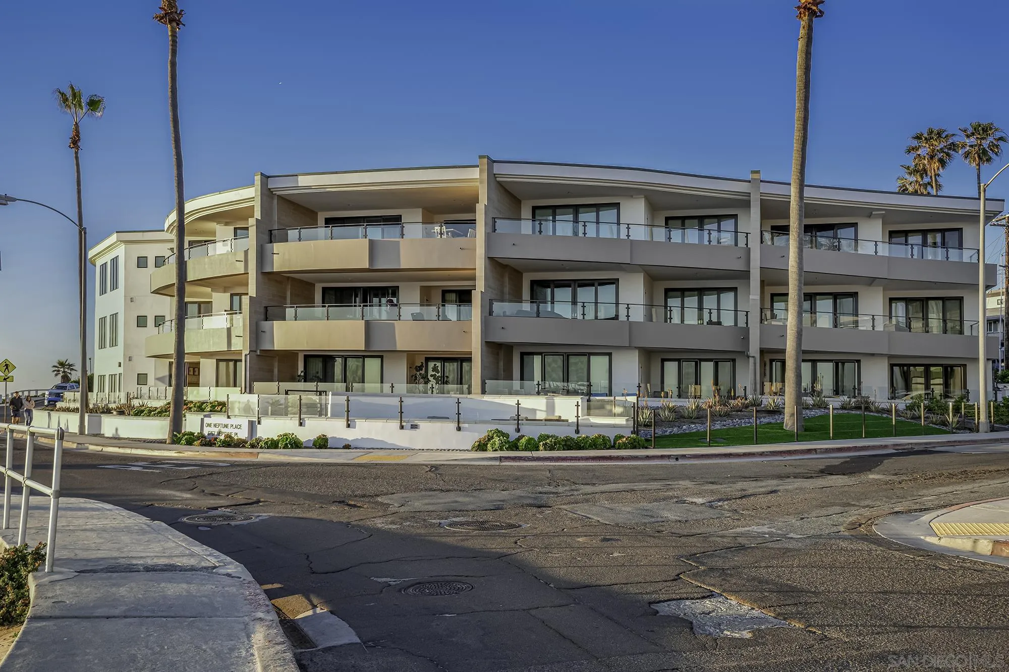 6767 Neptune Pl Unit 104