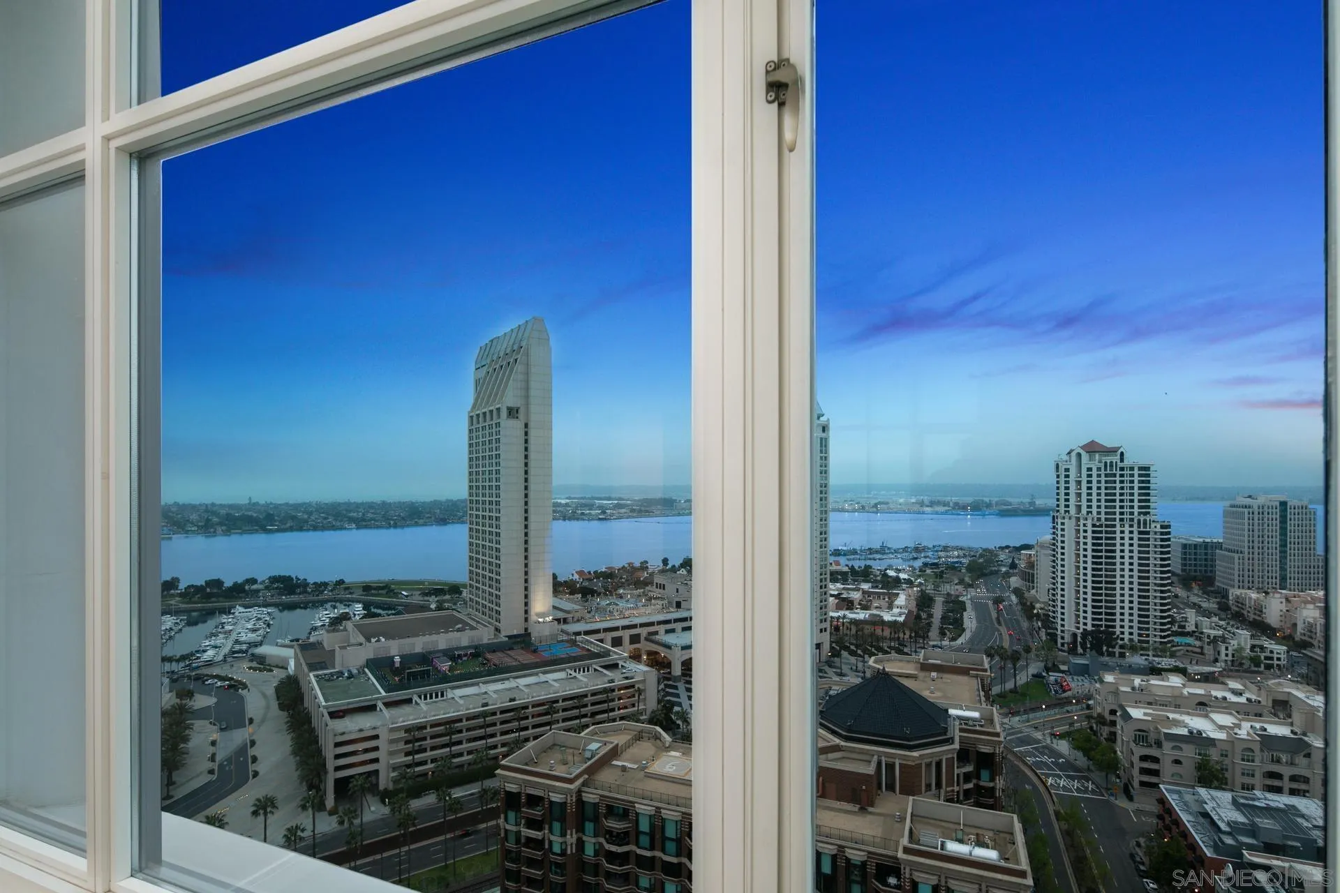 550 Front St. Unit 2304