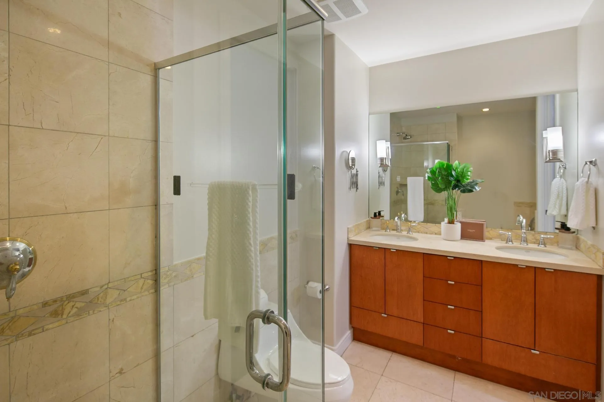 550 Front St. Unit 2304