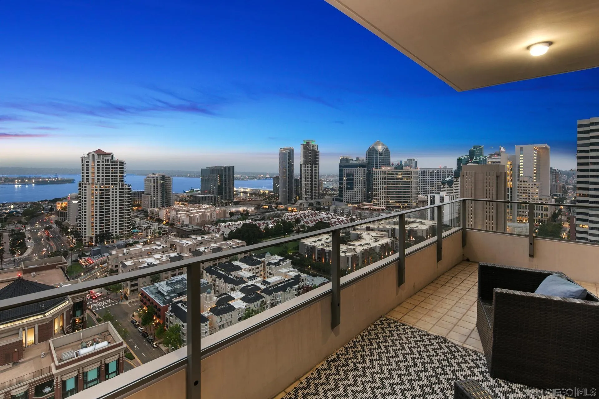 550 Front St. Unit 2304
