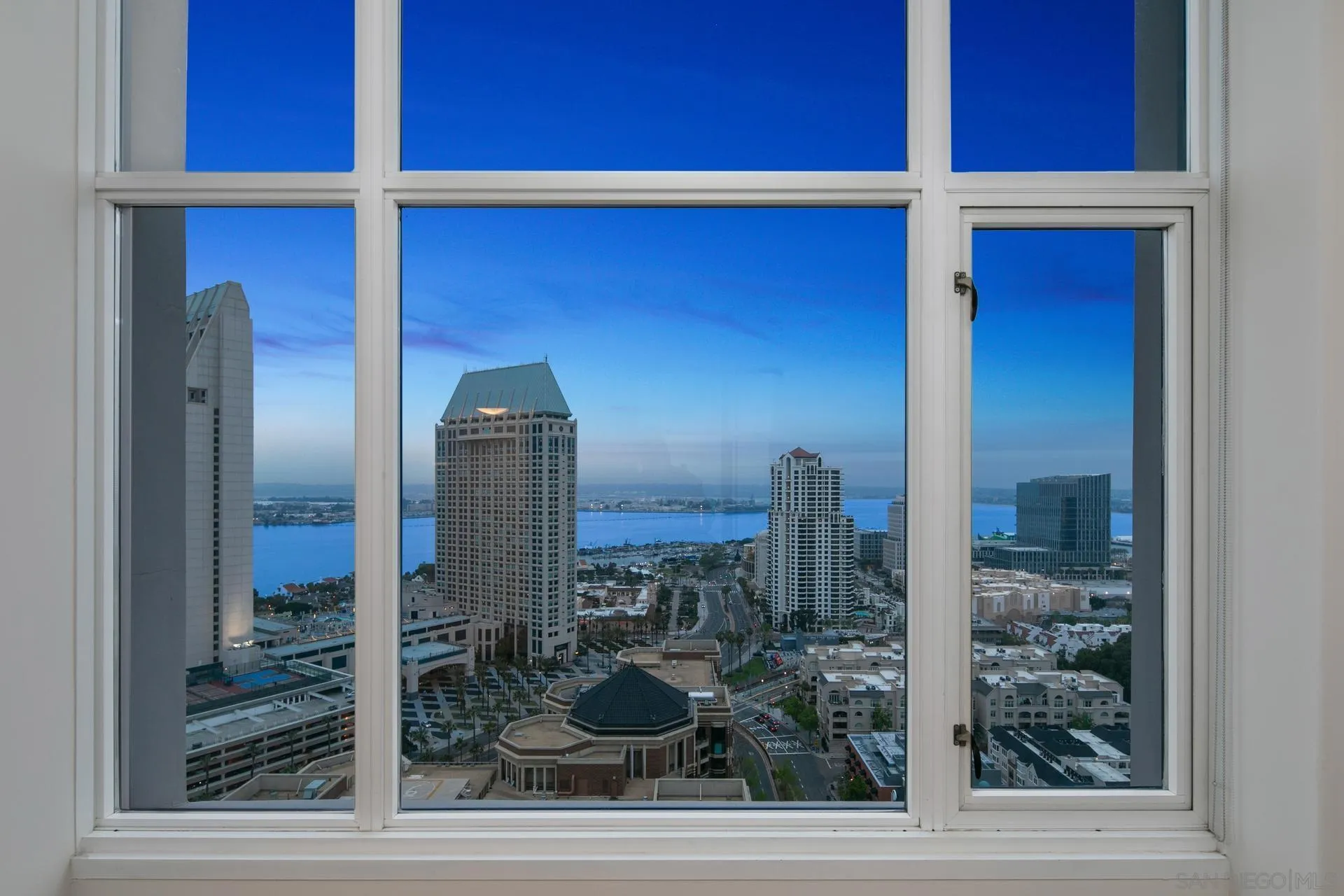 550 Front St. Unit 2304