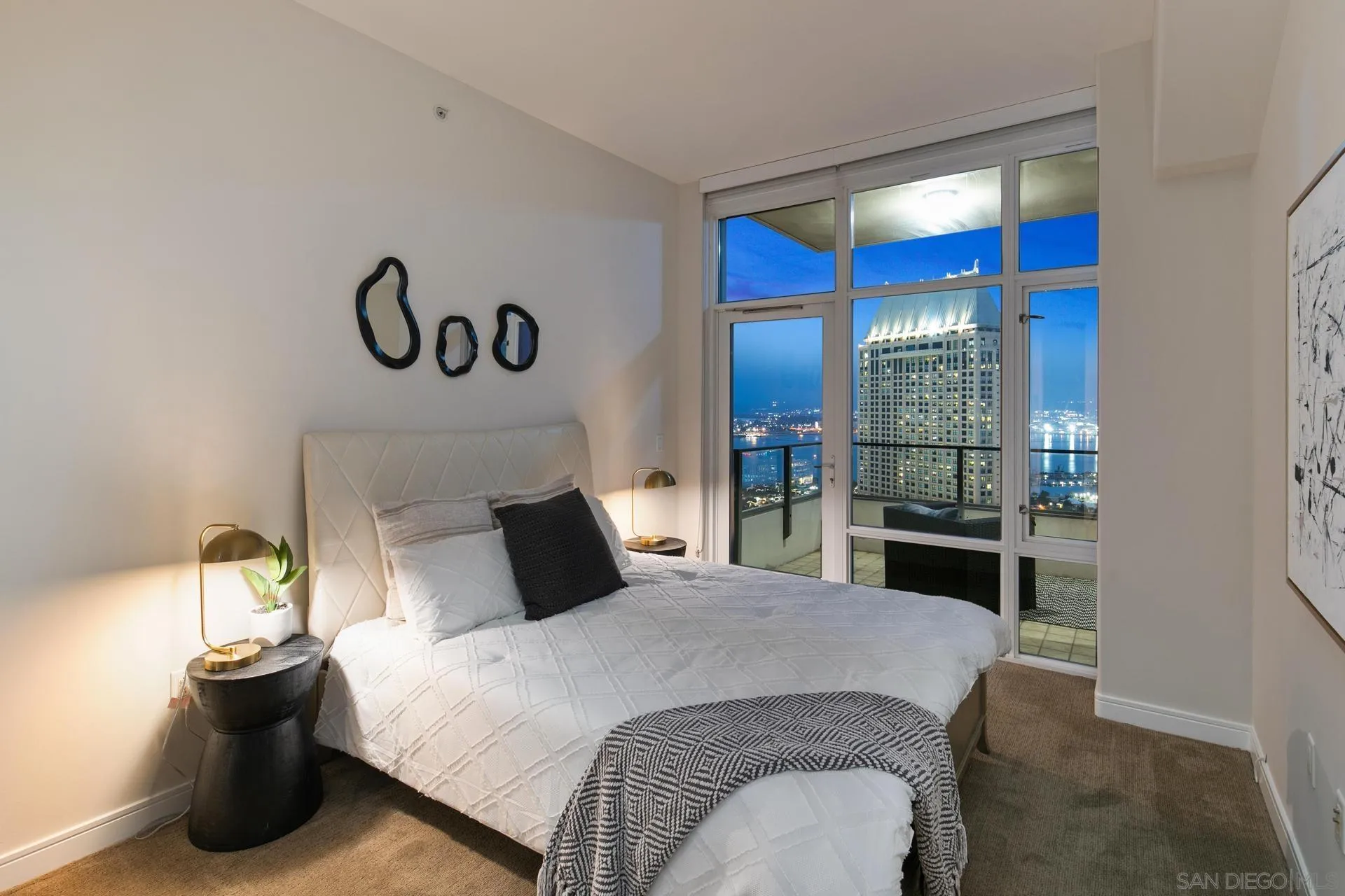 550 Front St. Unit 2304