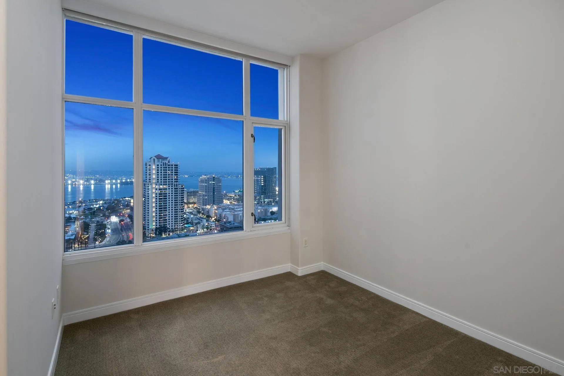 550 Front St. Unit 2304