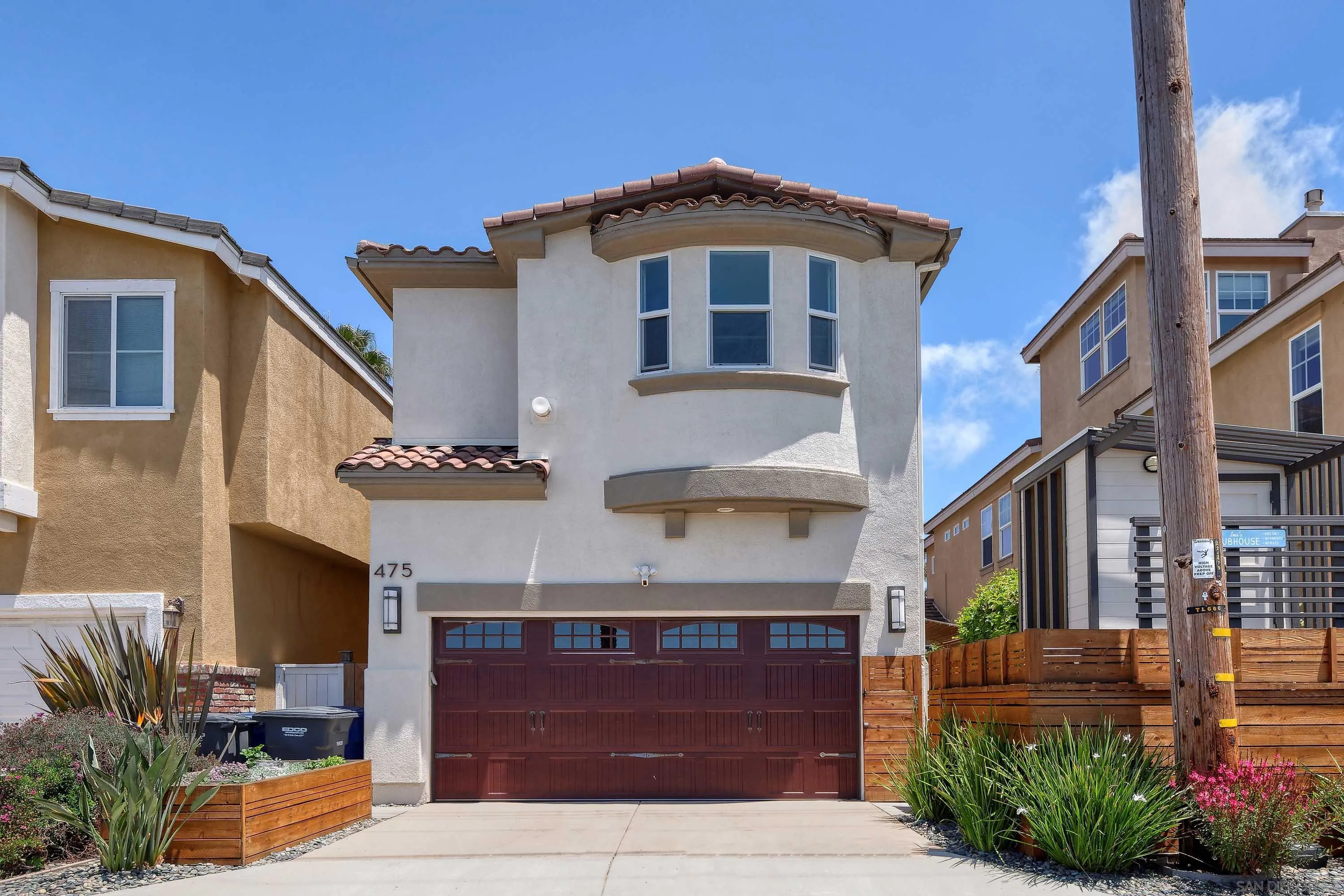 475 N Cedros Ave