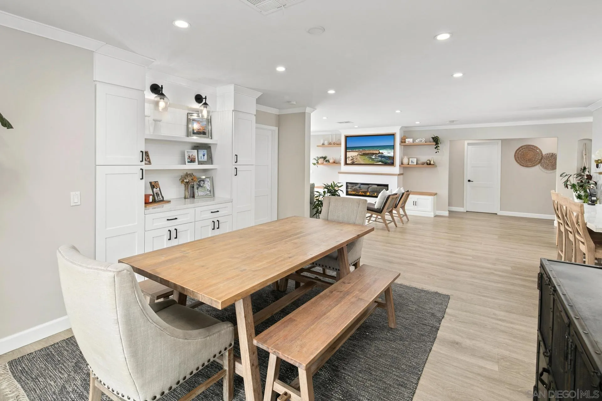 4882 Lucille Place