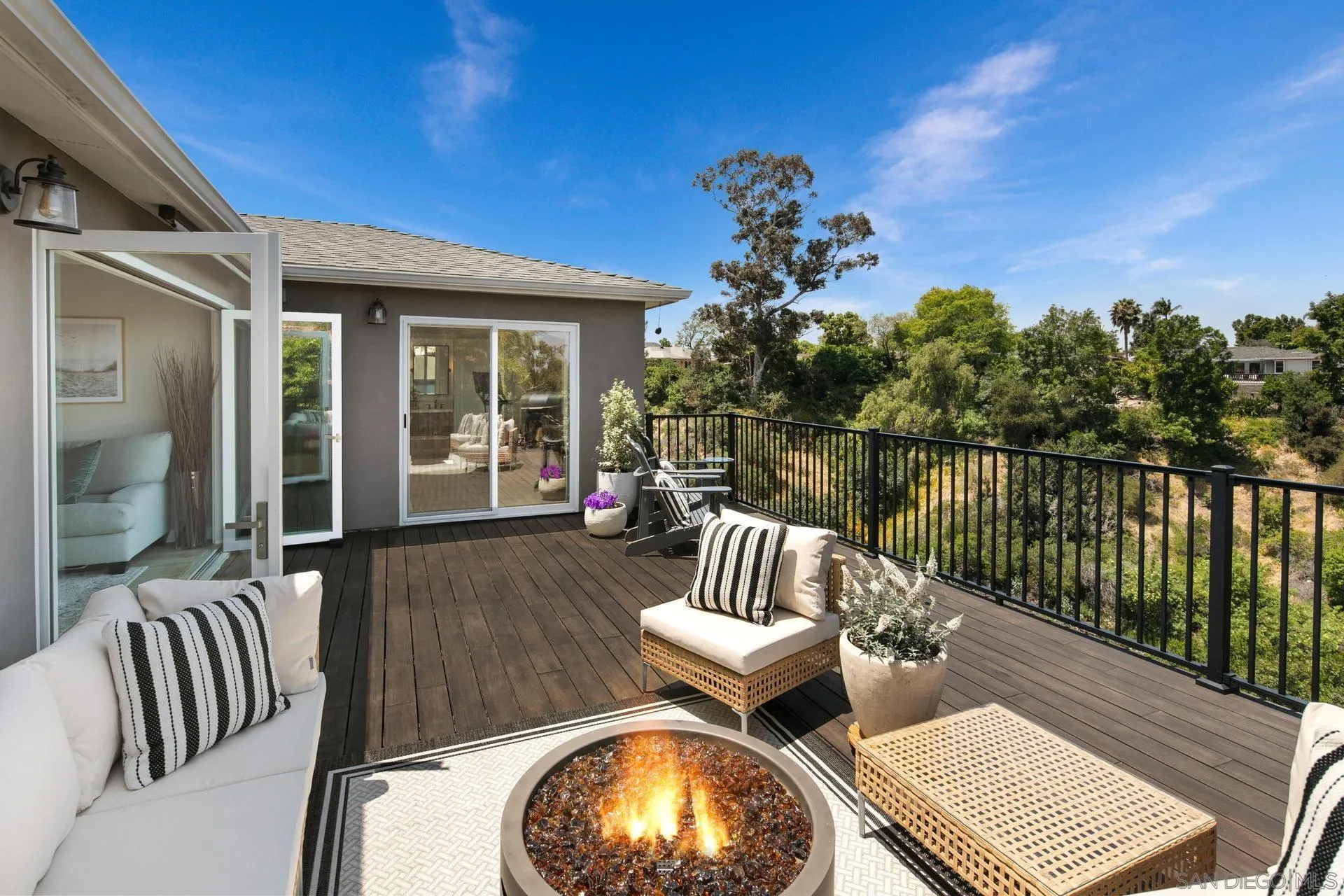 4882 Lucille Place