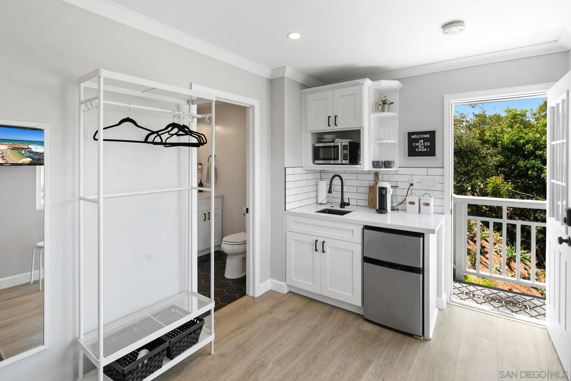4882 Lucille Place