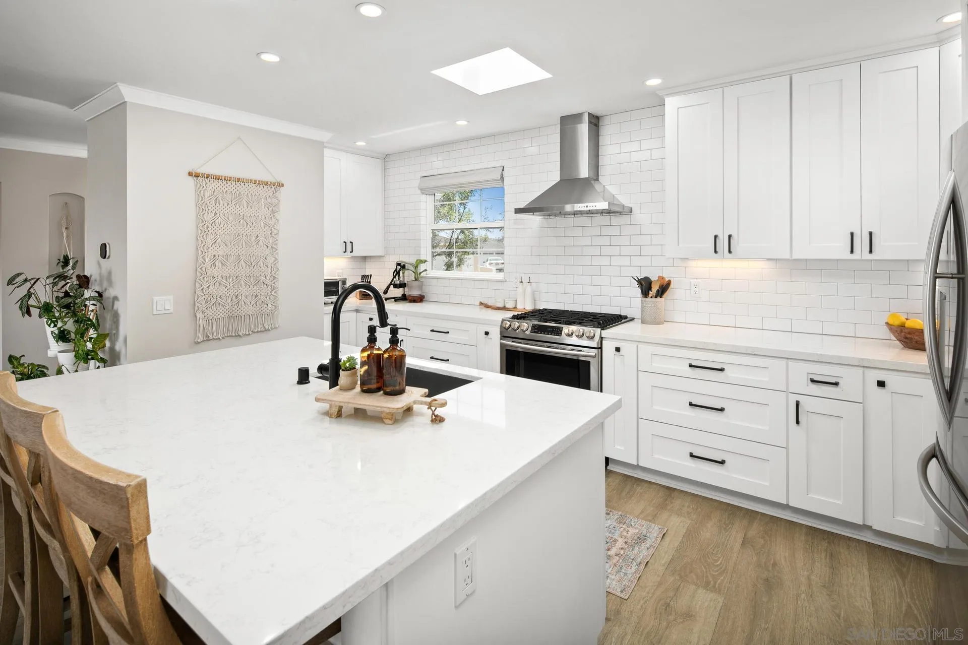 4882 Lucille Place