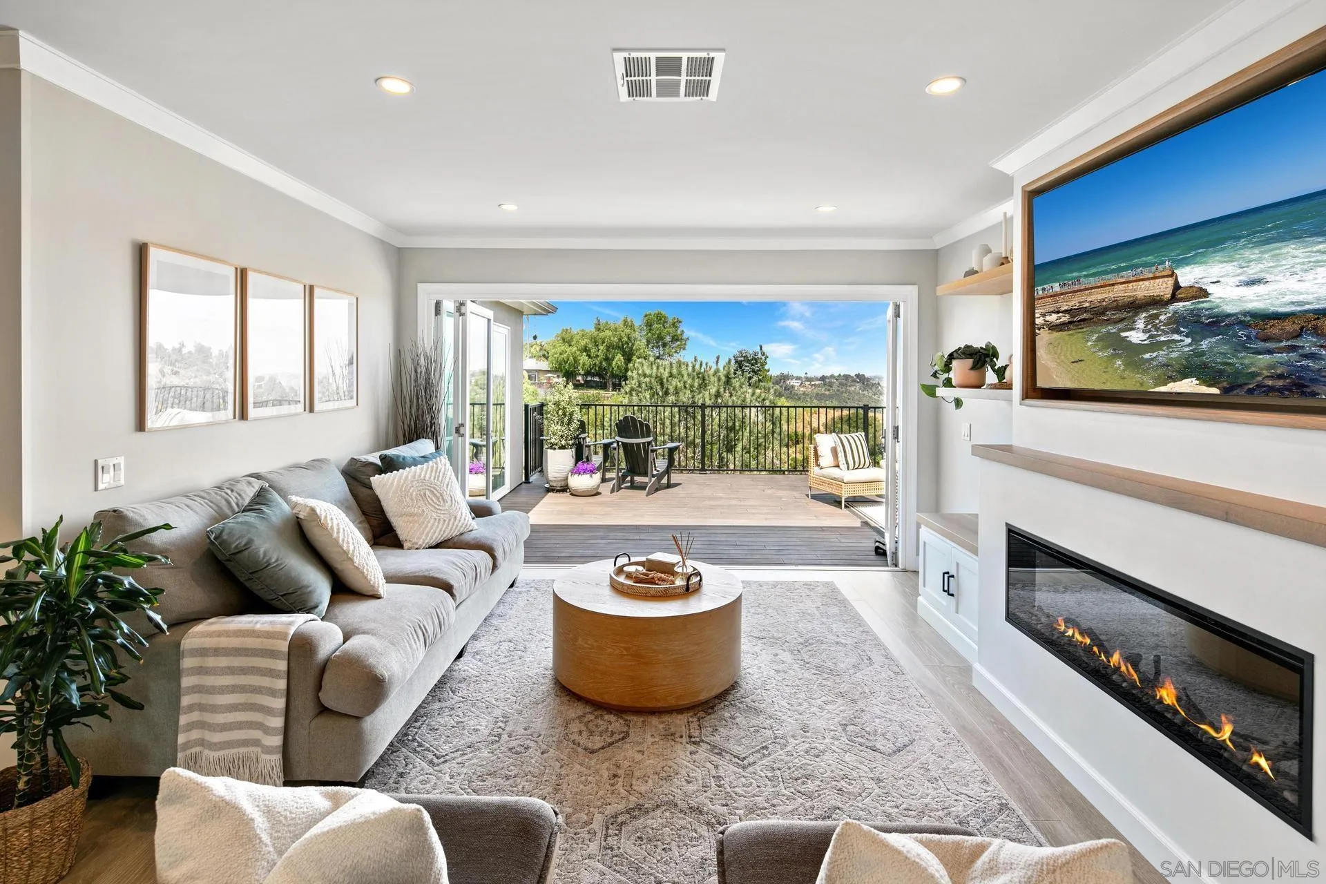 4882 Lucille Place