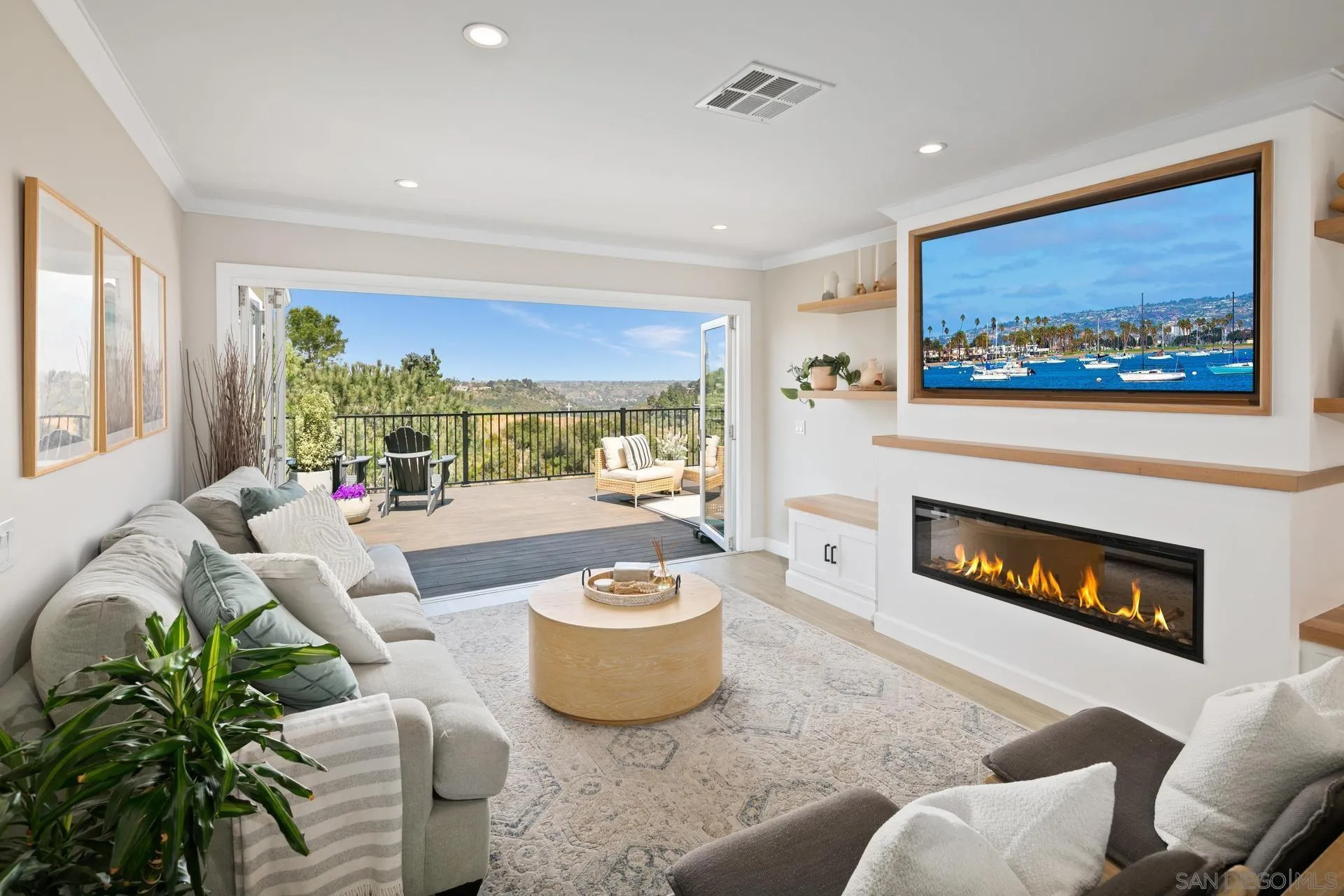4882 Lucille Place