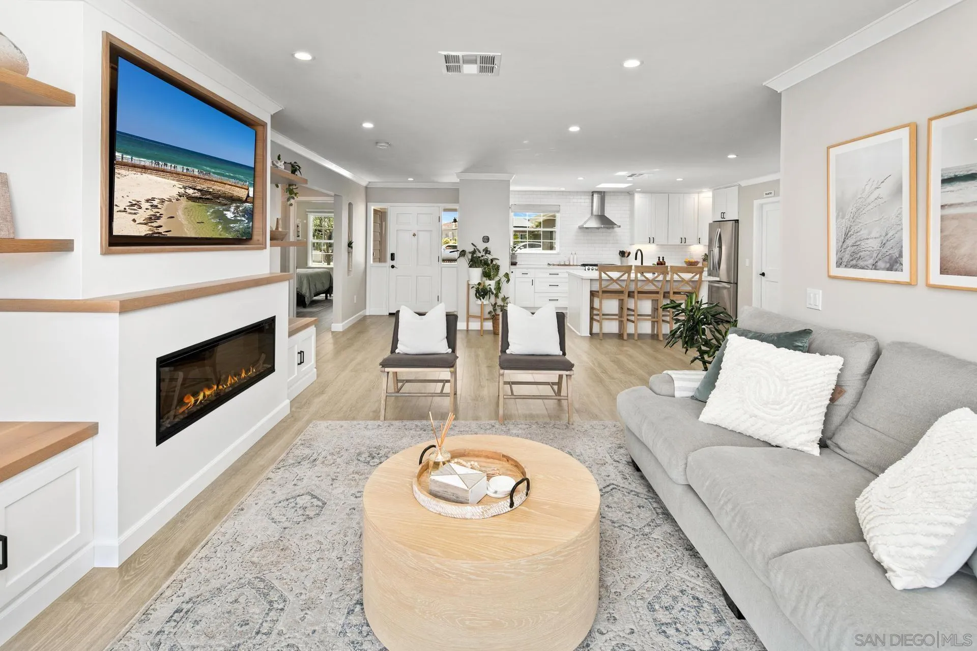 4882 Lucille Place