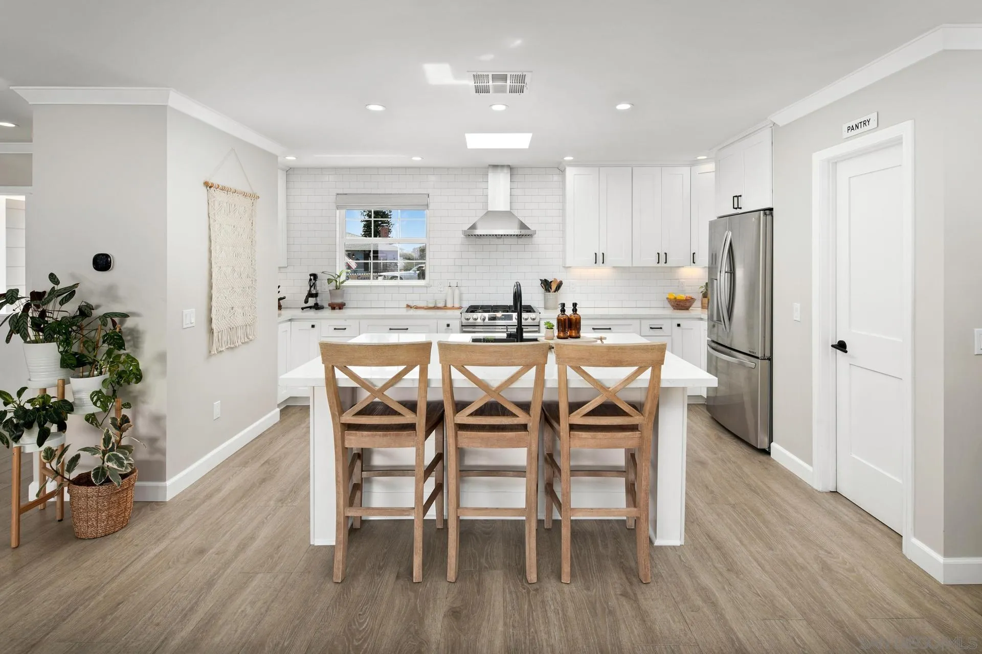4882 Lucille Place