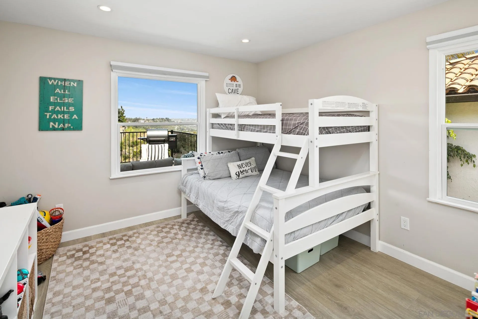 4882 Lucille Place