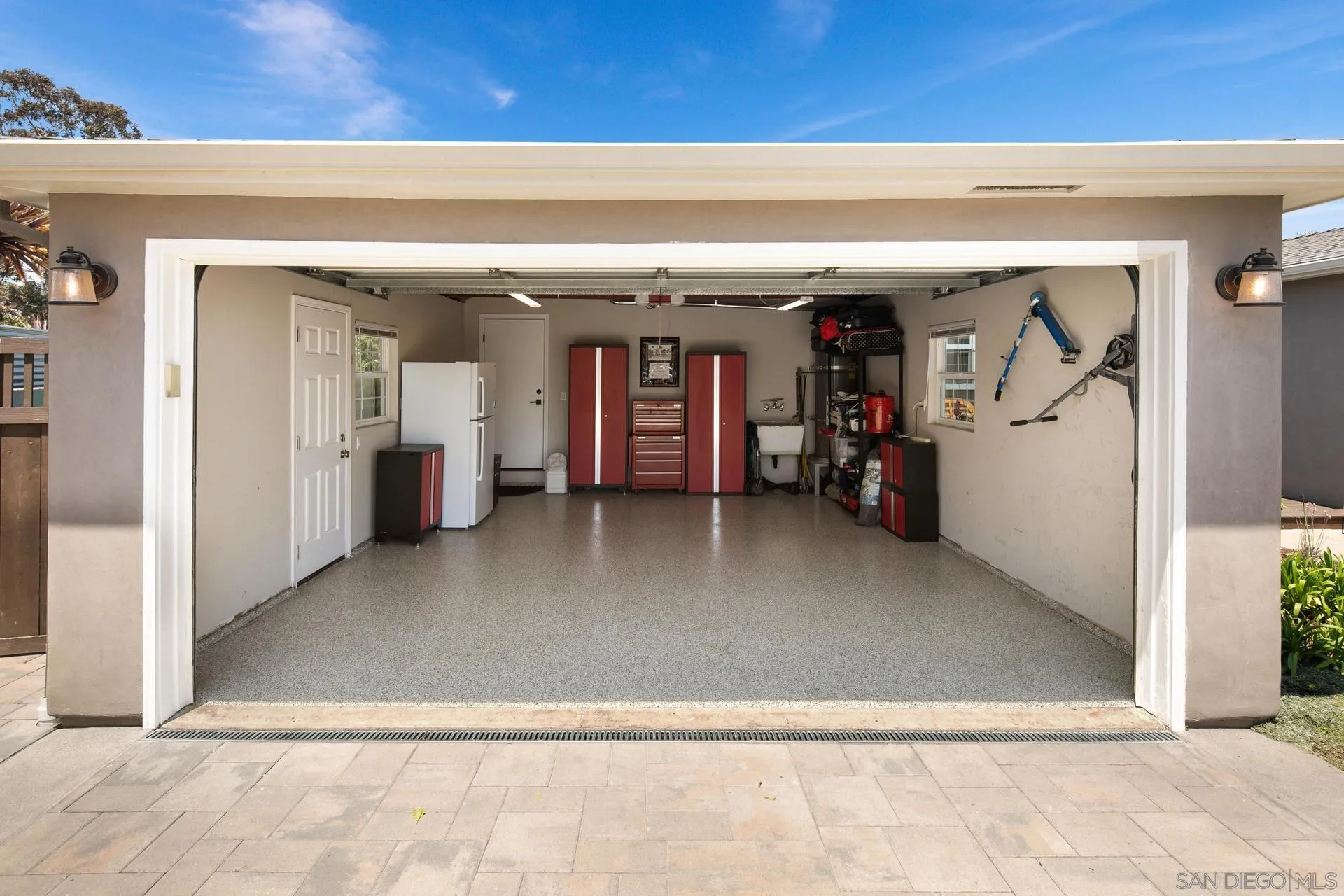 4882 Lucille Place