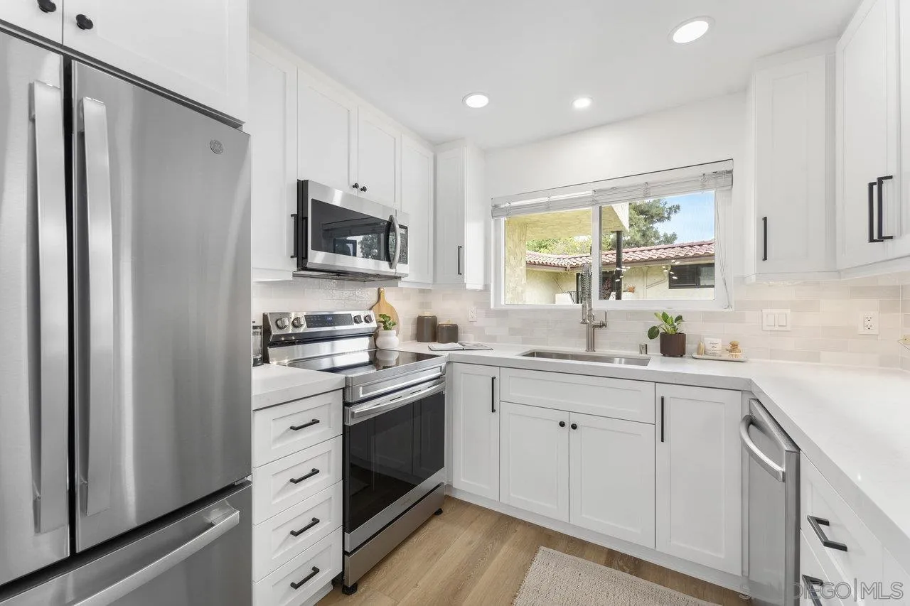 4285 Asher St Unit 28