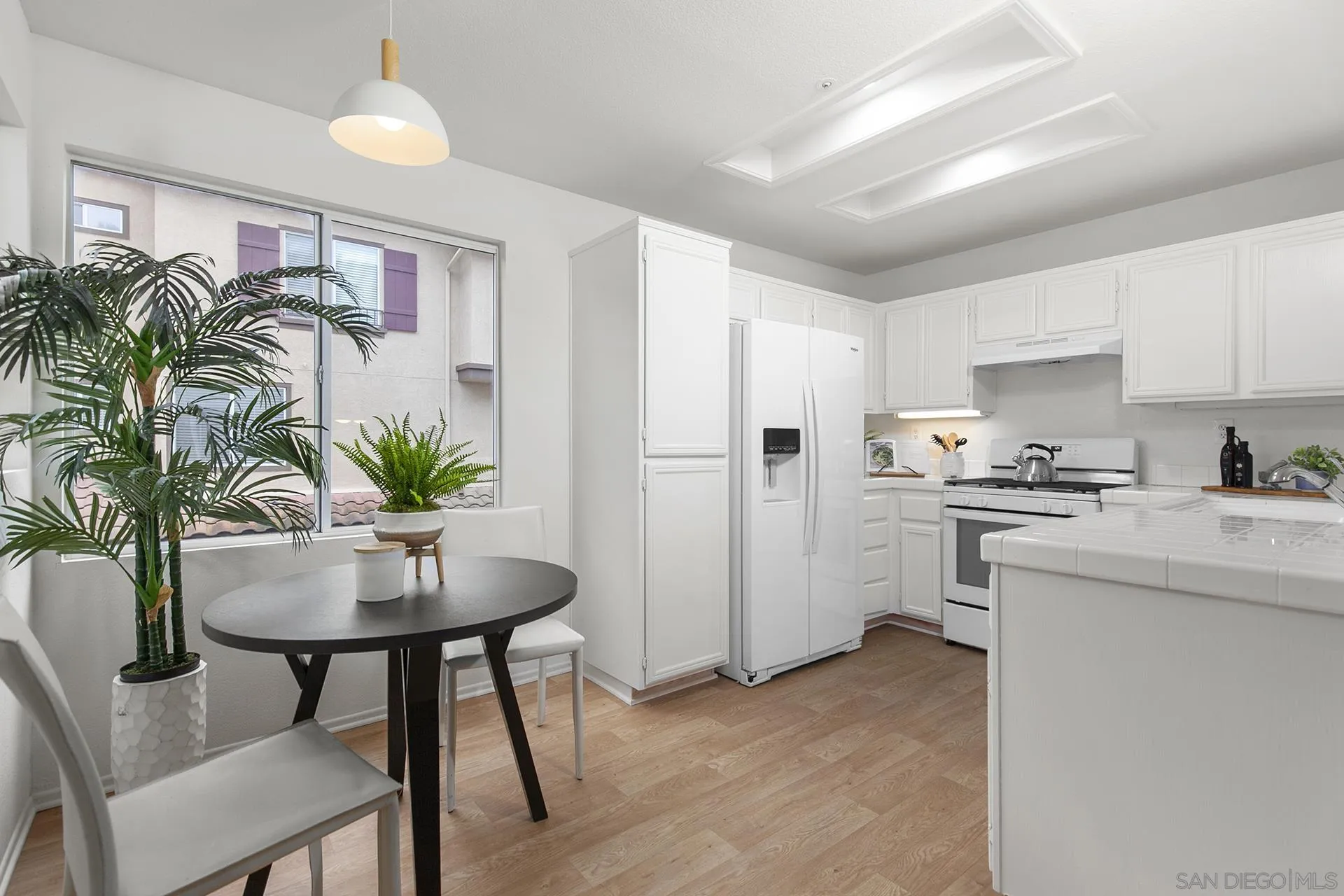 10288 Wateridge Cir Unit 250