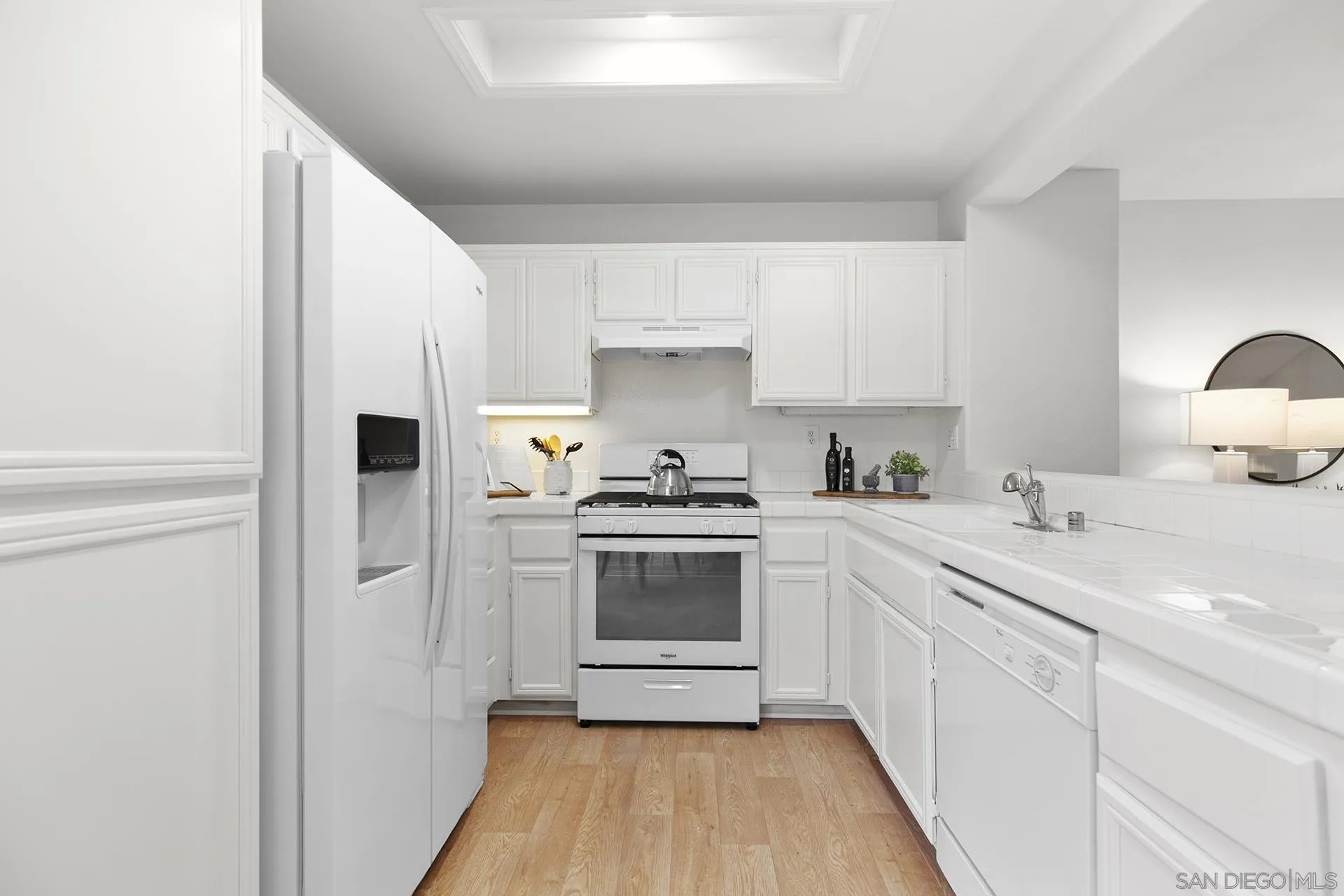 10288 Wateridge Cir Unit 250
