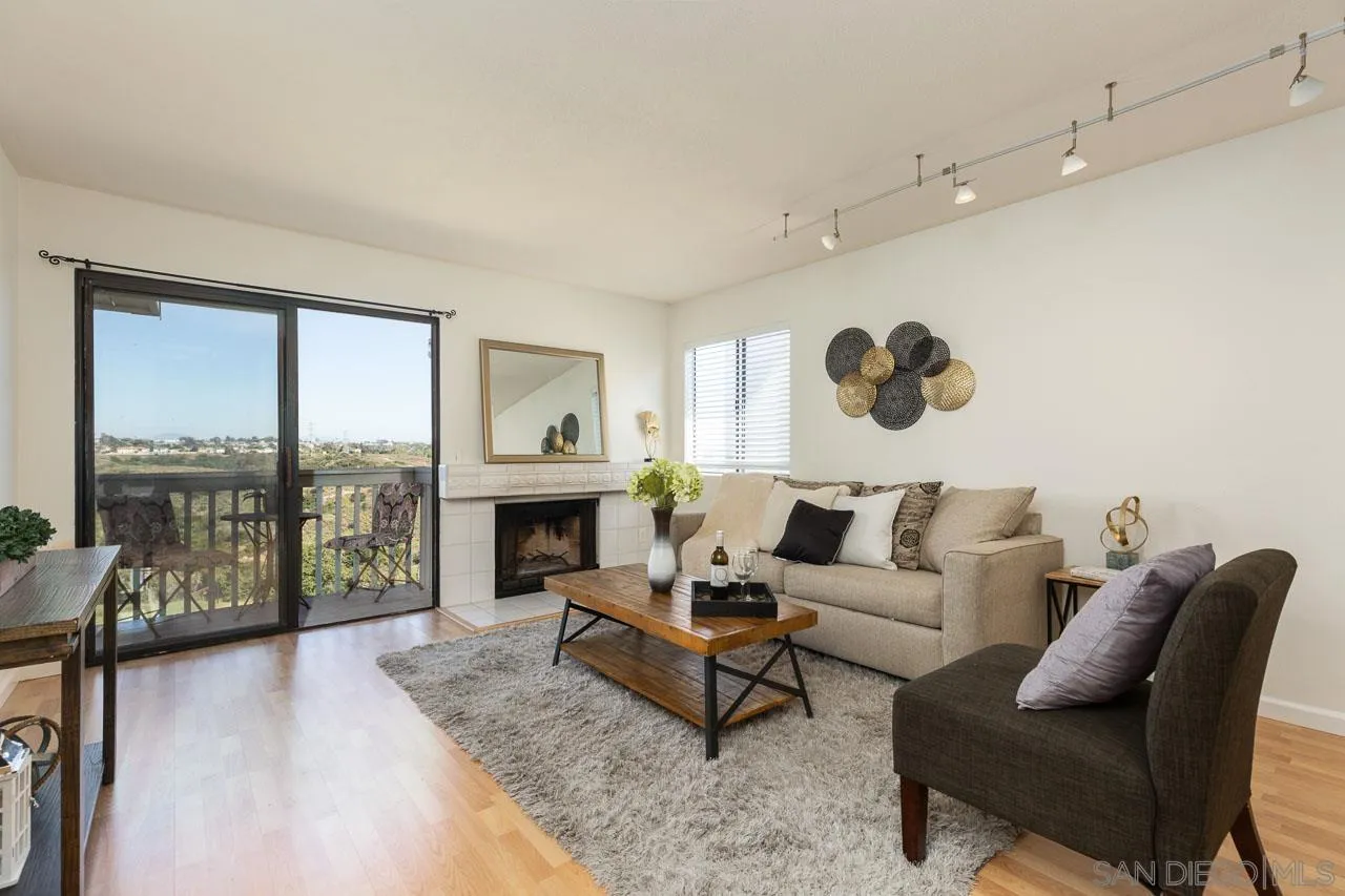 2905 Cowley Way Unit H