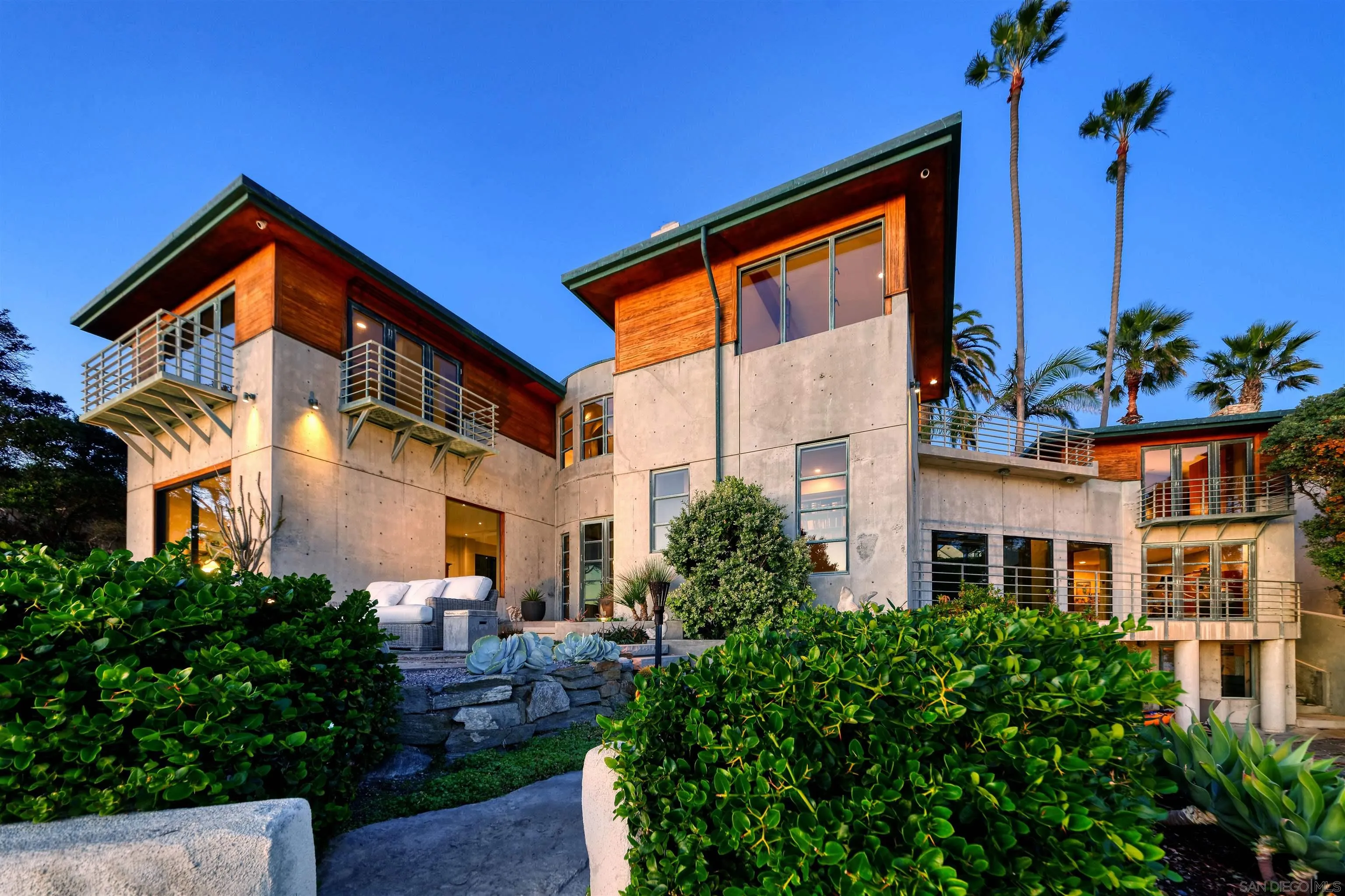 6106 Camino De La Costa