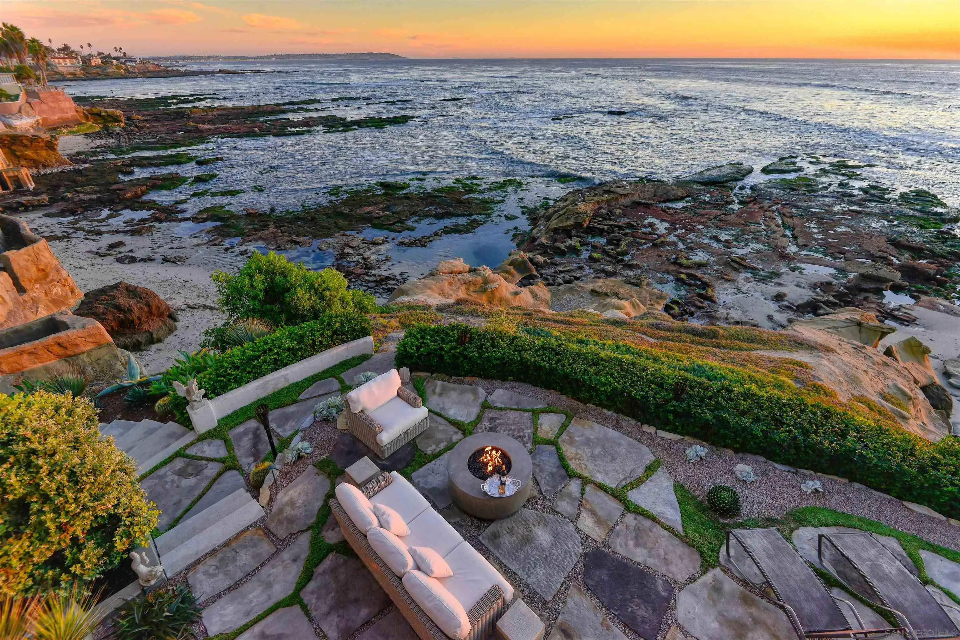6106 Camino De La Costa