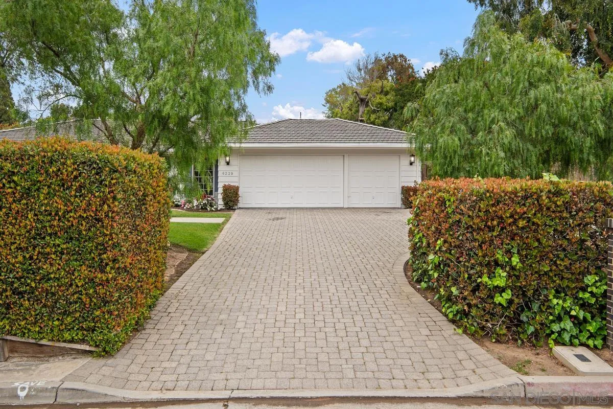 6229 La Jolla Mesa Dr