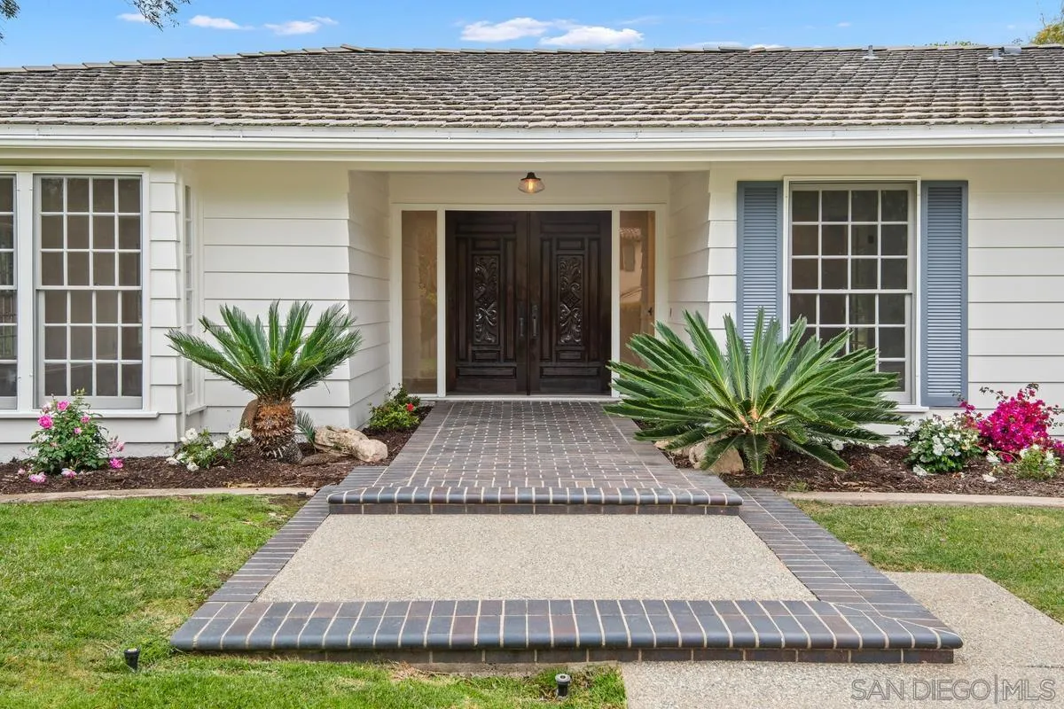 6229 La Jolla Mesa Dr