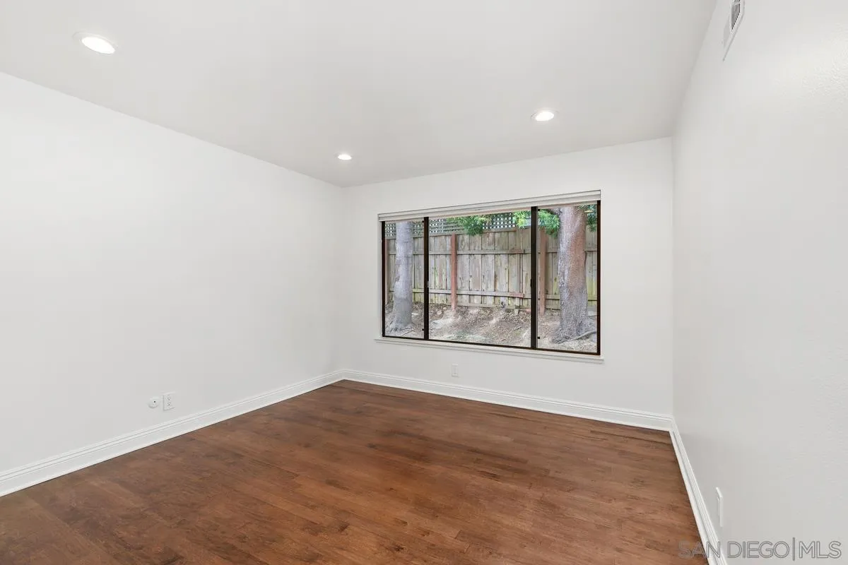 6229 La Jolla Mesa Dr