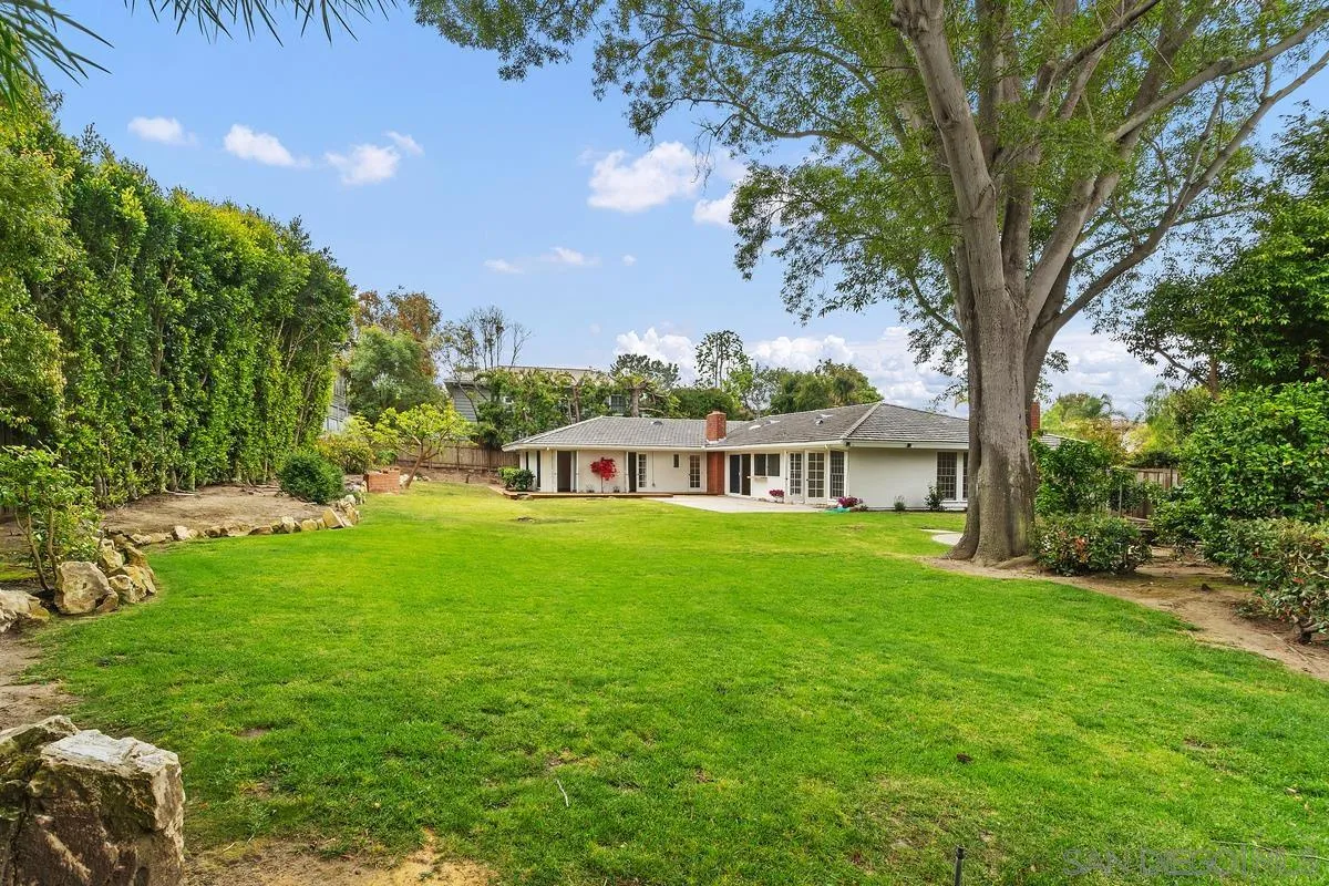 6229 La Jolla Mesa Dr