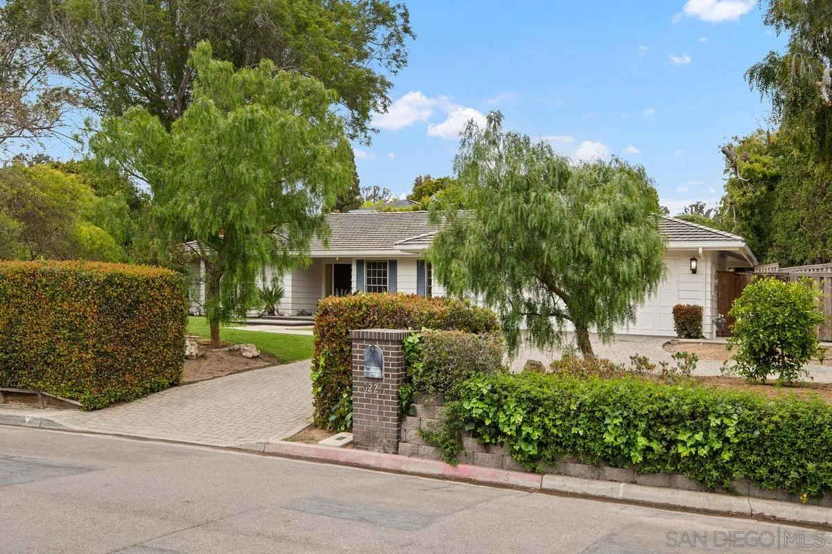 6229 La Jolla Mesa Dr