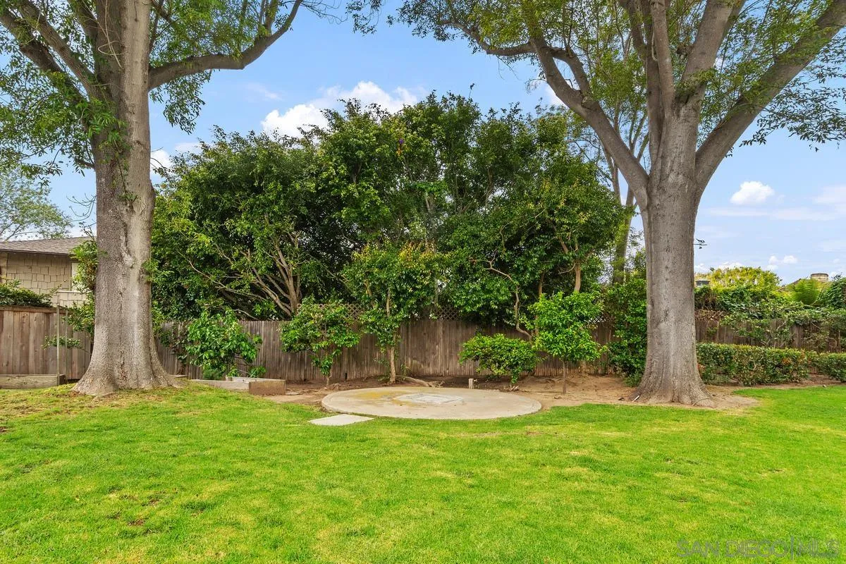 6229 La Jolla Mesa Dr