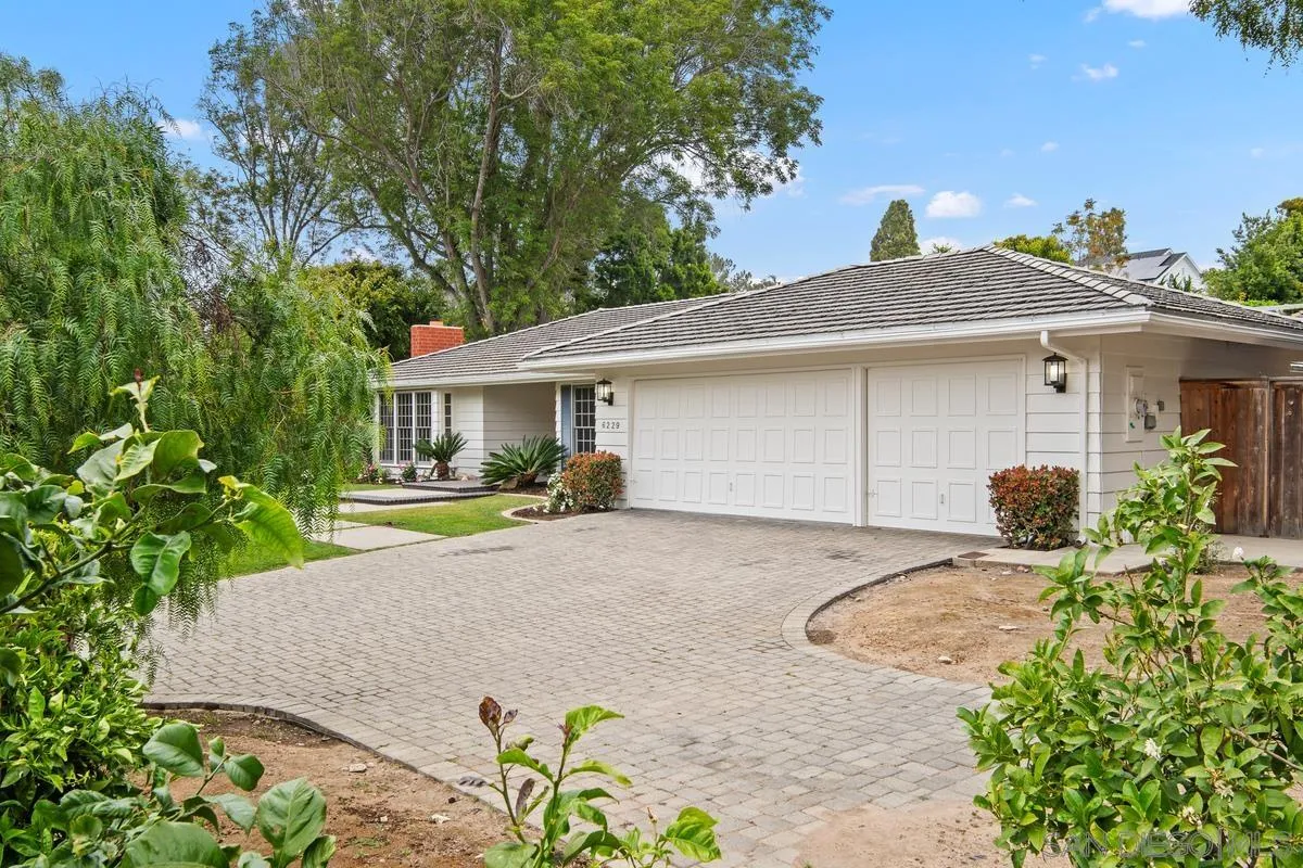 6229 La Jolla Mesa Dr