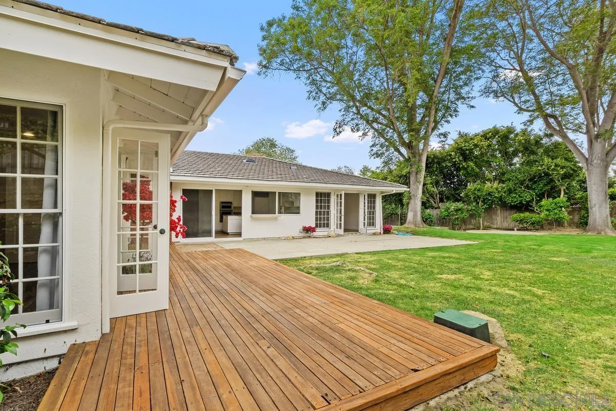 6229 La Jolla Mesa Dr