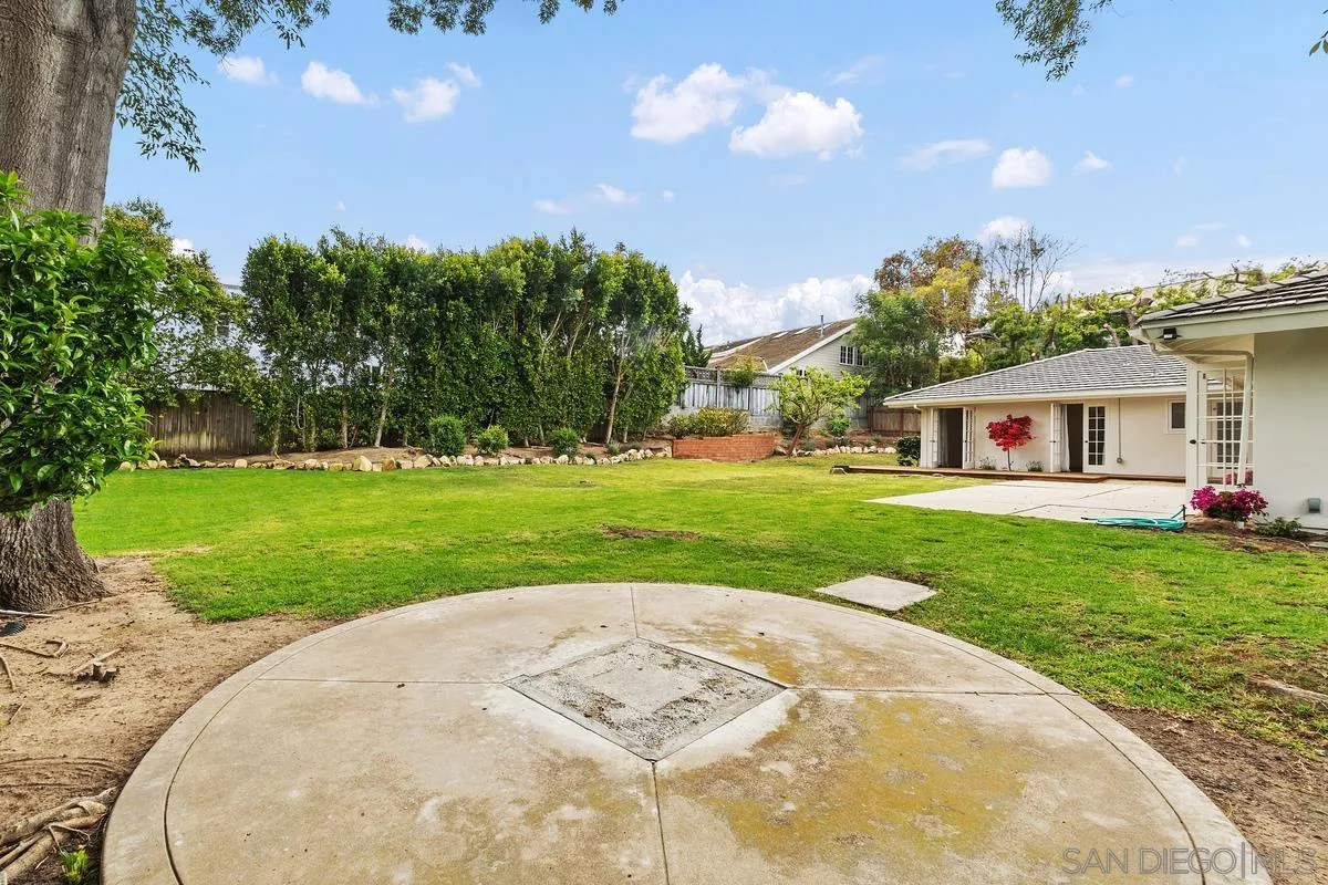 6229 La Jolla Mesa Dr