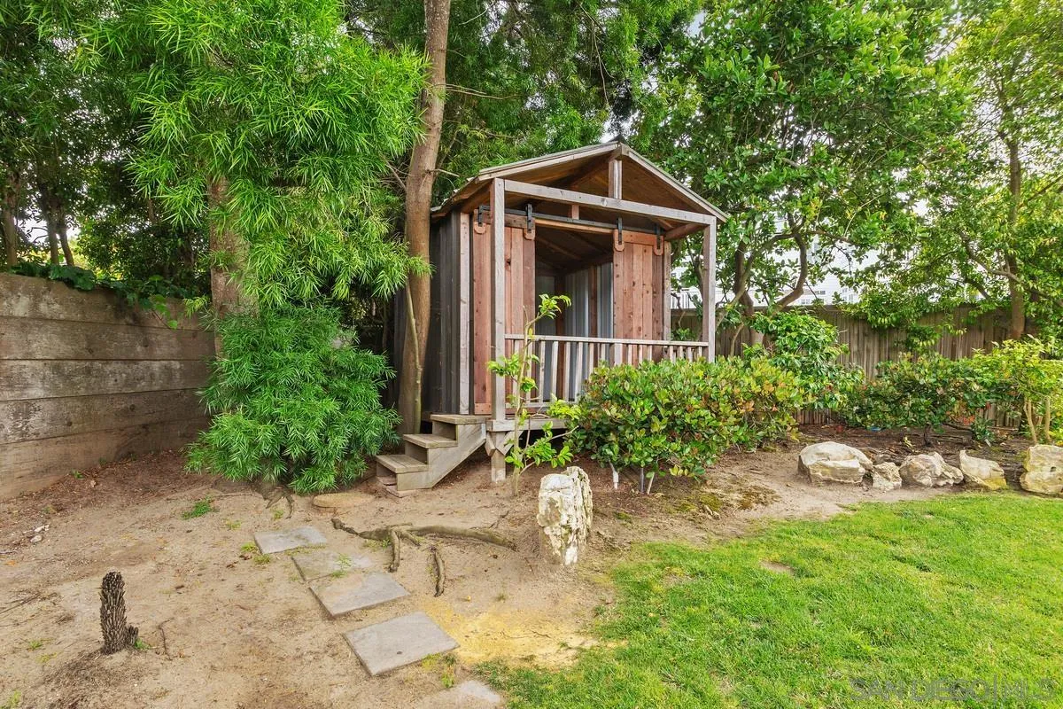 6229 La Jolla Mesa Dr