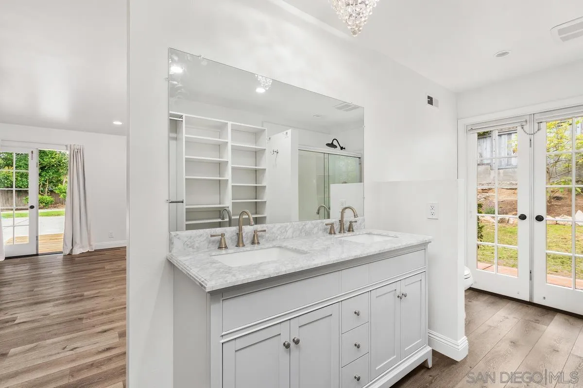 6229 La Jolla Mesa Dr