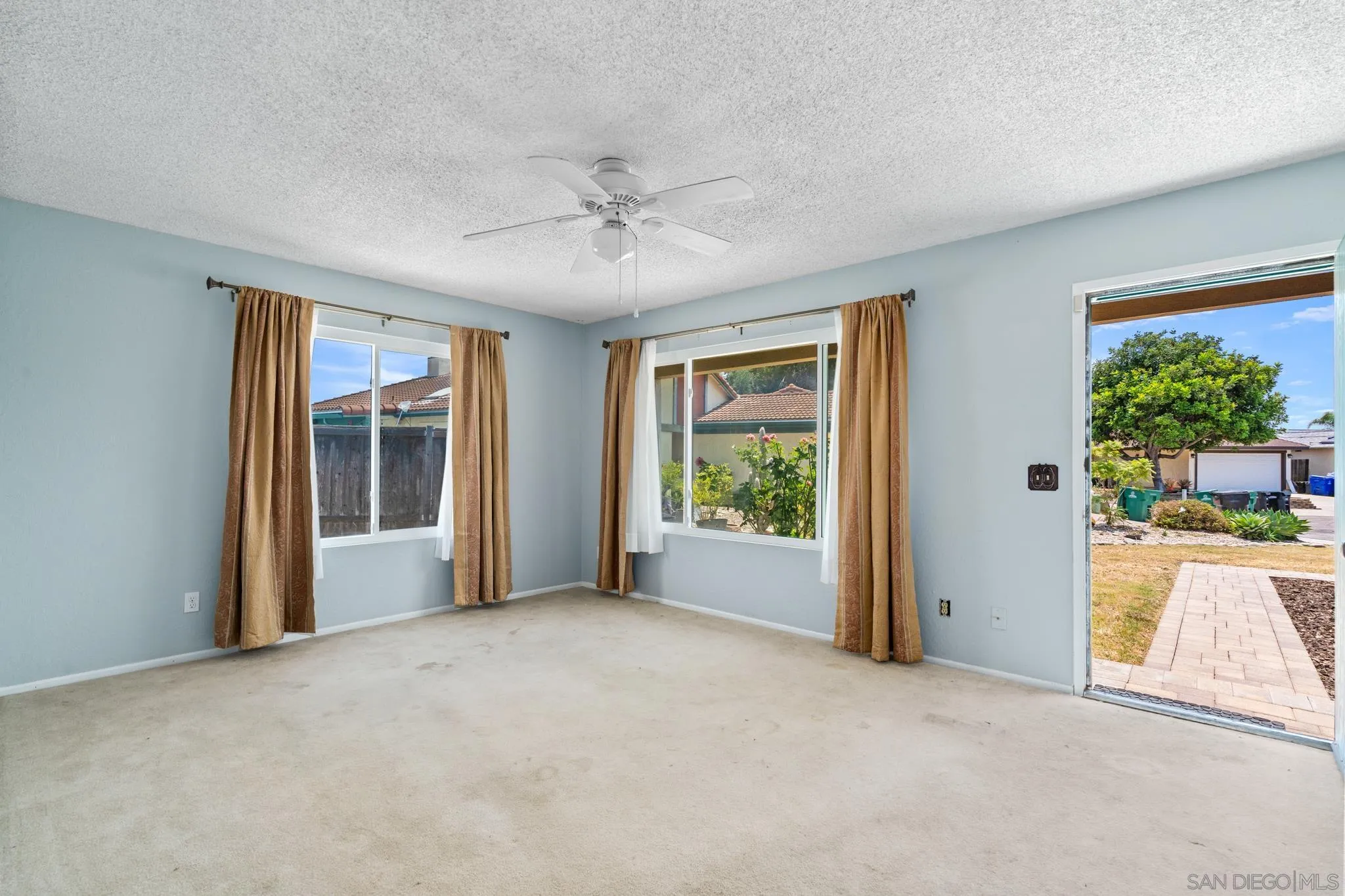 9136 Kensett Pl