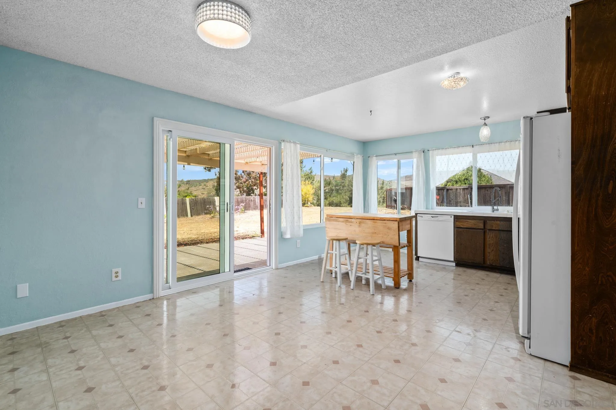9136 Kensett Pl