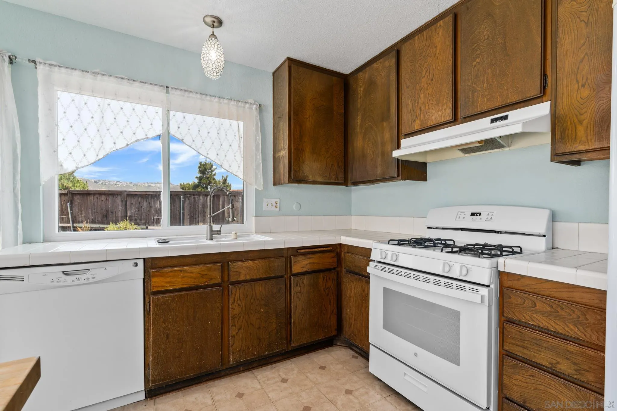 9136 Kensett Pl