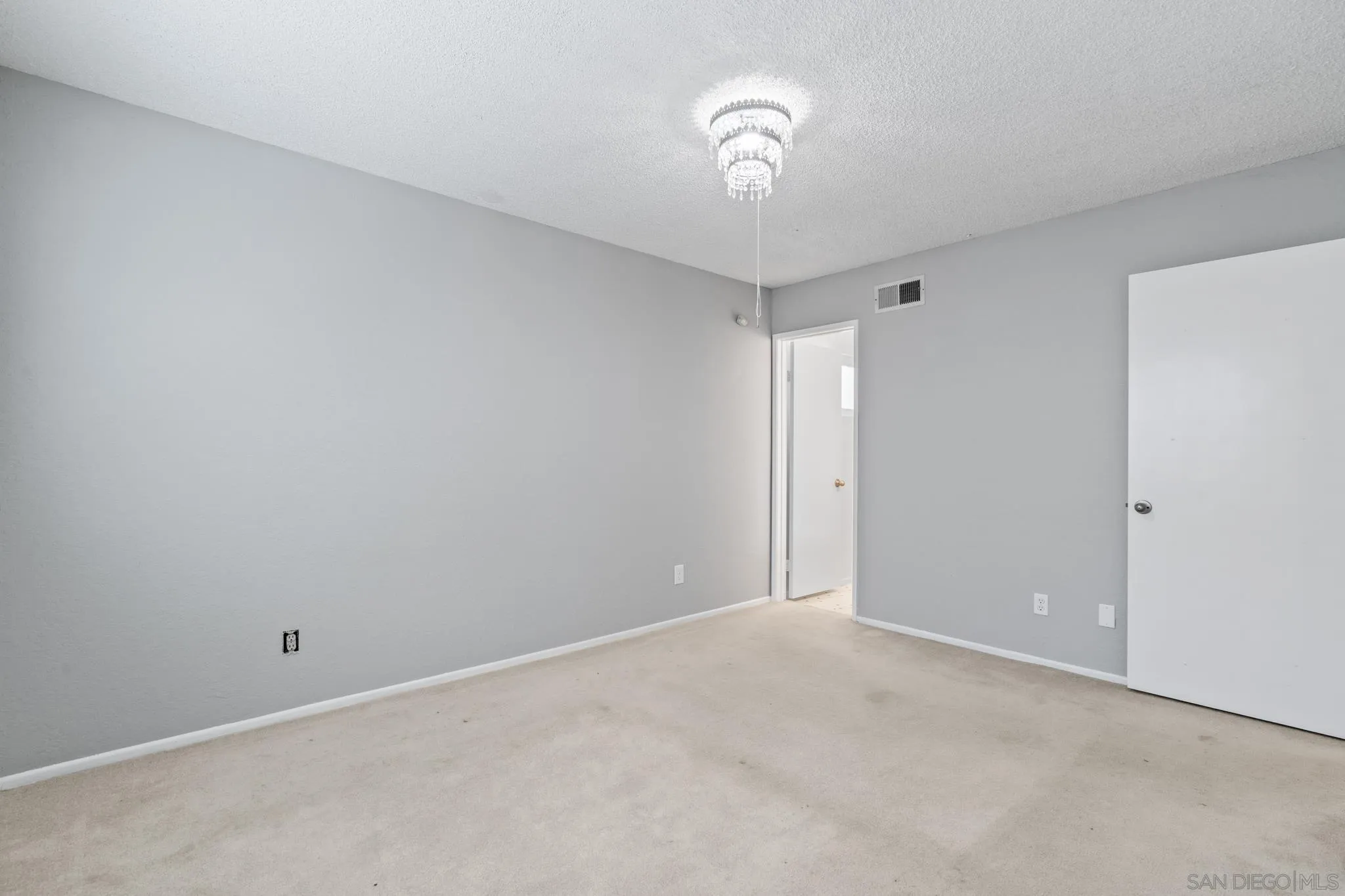 9136 Kensett Pl