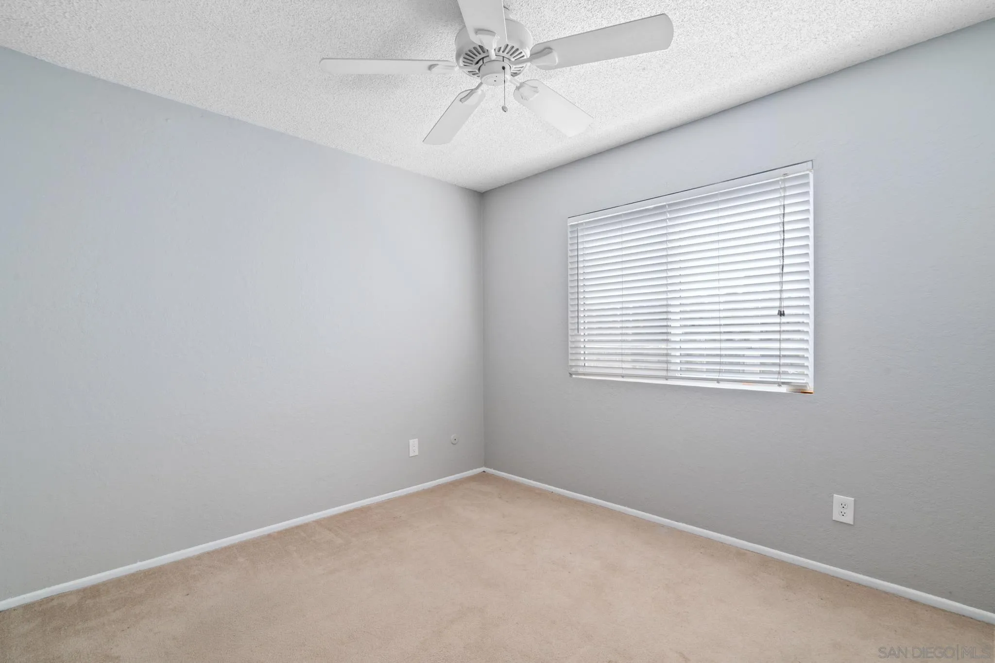 9136 Kensett Pl