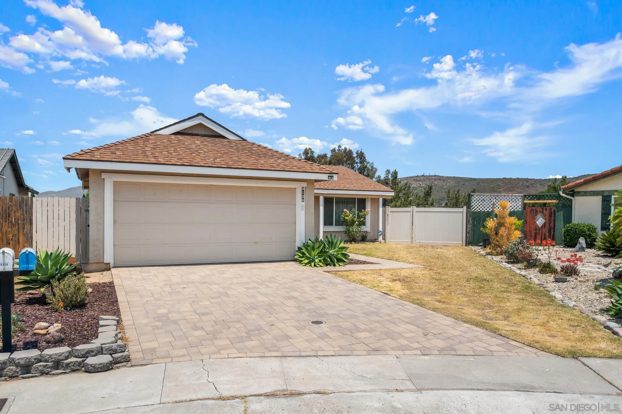 9136 Kensett Pl