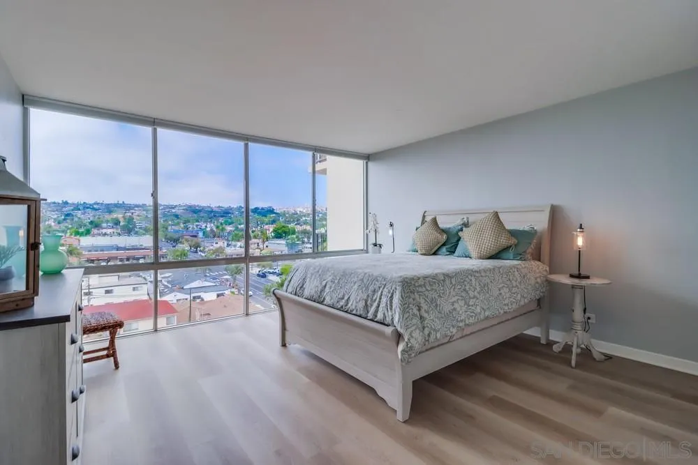4944 Cass St Unit 804
