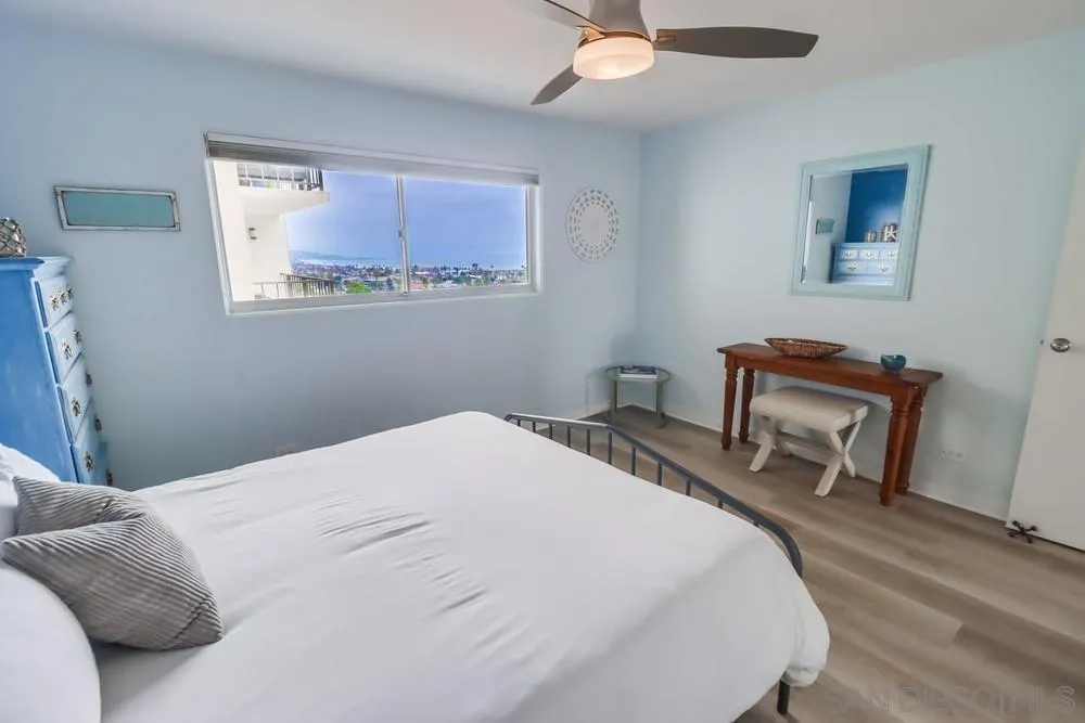 4944 Cass St Unit 804