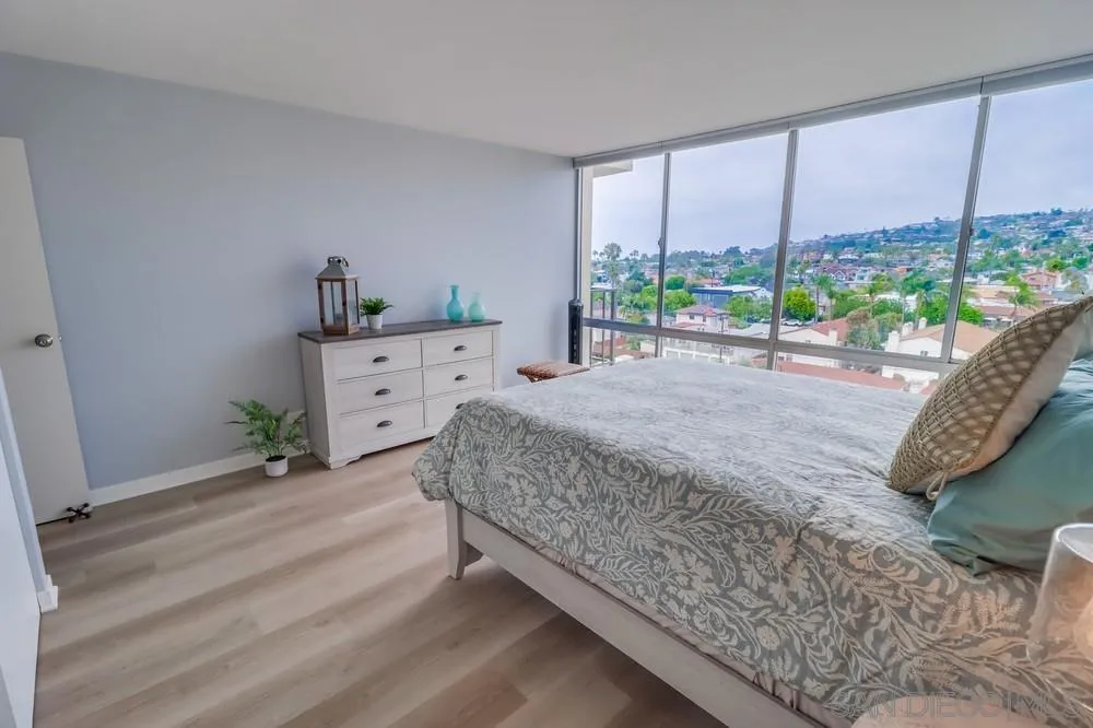 4944 Cass St Unit 804