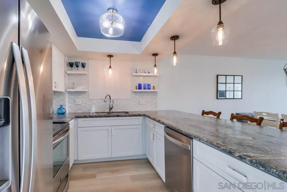 4944 Cass St Unit 804