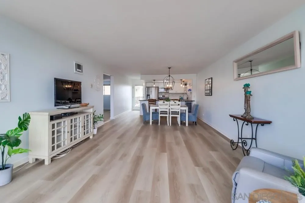 4944 Cass St Unit 804