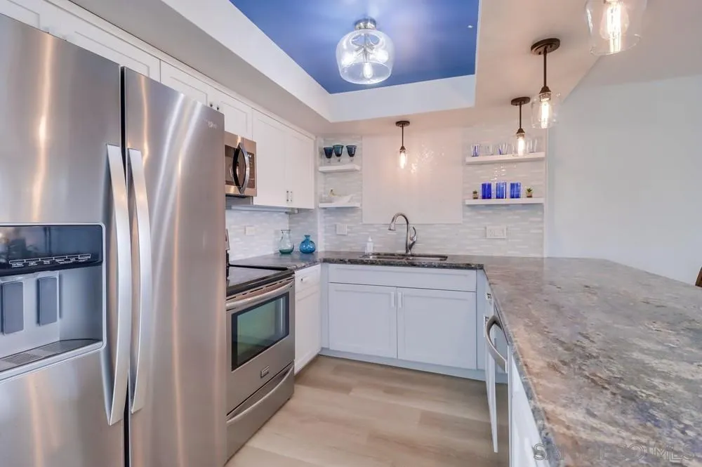 4944 Cass St Unit 804