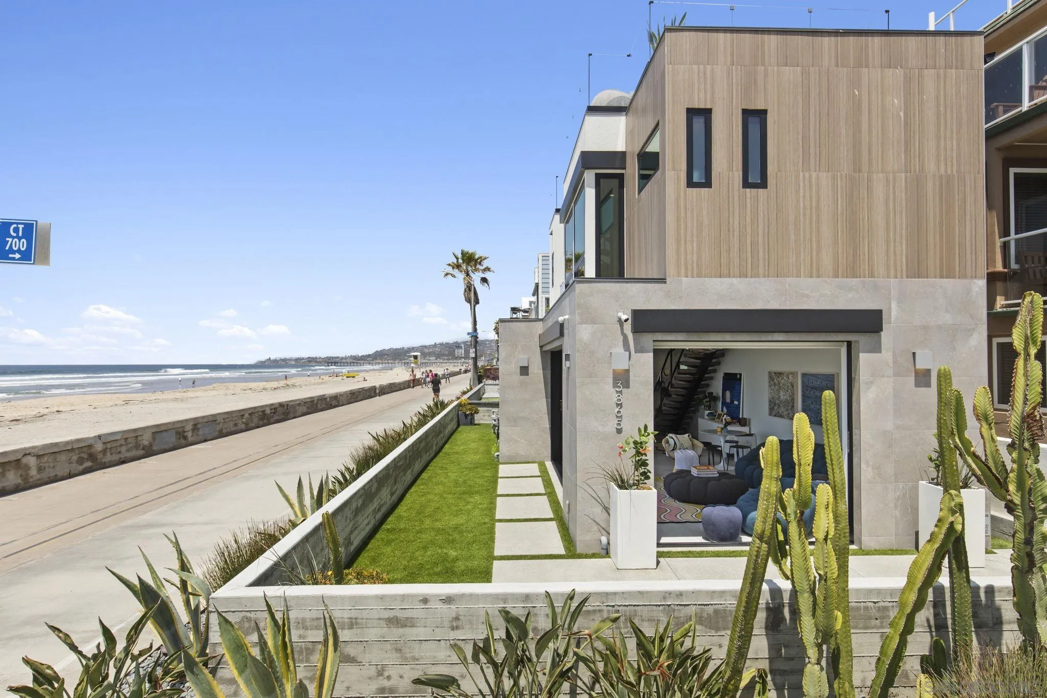 3865 Ocean Front Walk