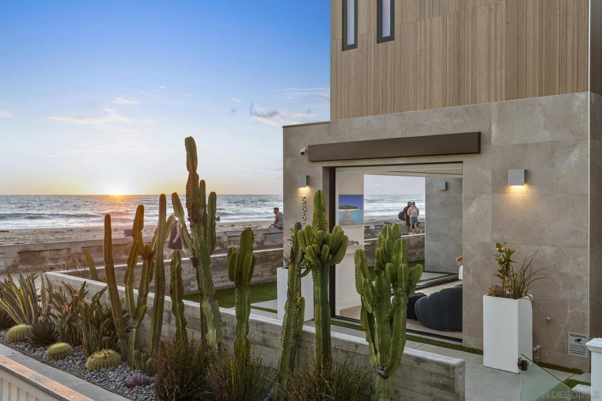 3865 Ocean Front Walk