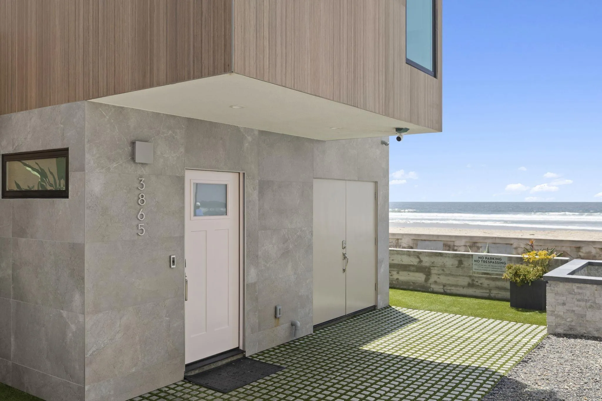 3865 Ocean Front Walk